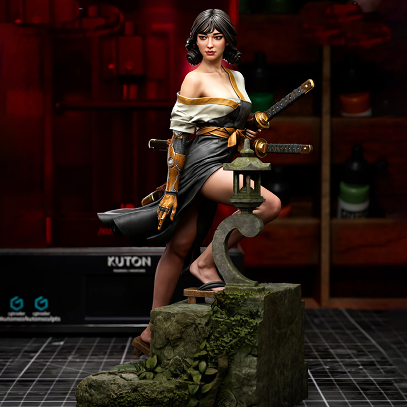 Model Kit Figure - 3 стиля игрового персонажа 6642 Kira