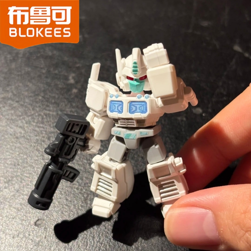 Конструктор Blokees Transforme – обзор и цена Model Kit Optimus Prime